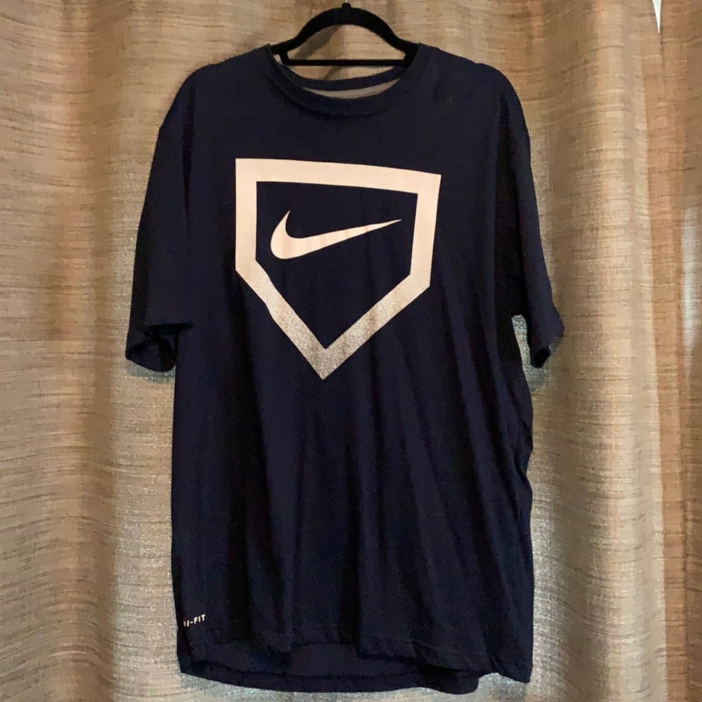 Men’s Dri-Fit Nike shirt XL